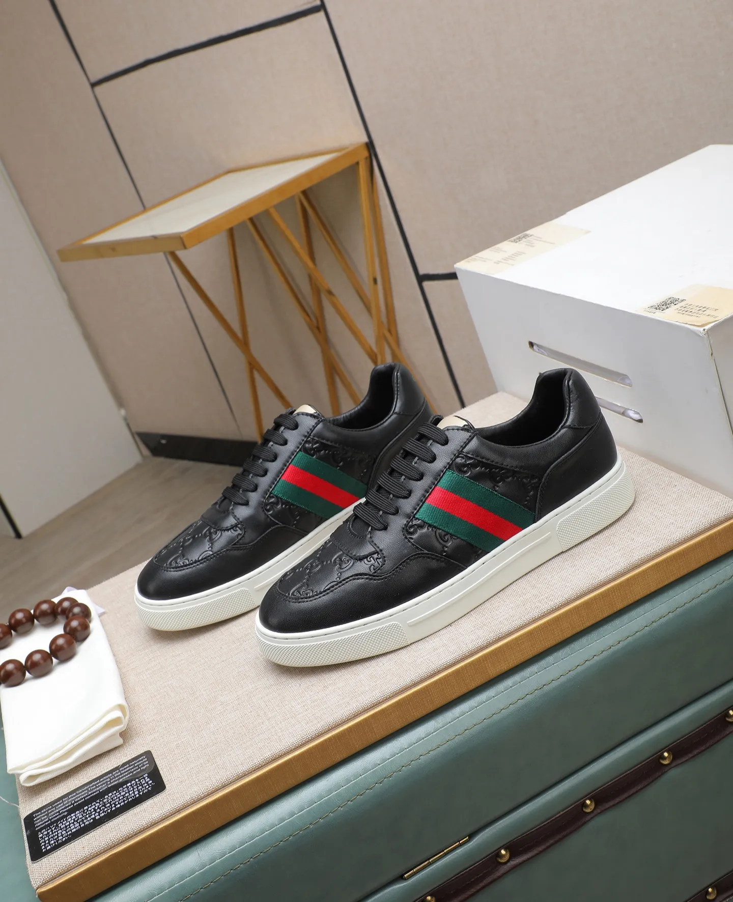 Men's shoes💰440 GUCCI🔍🔍Latest spring style On sale at the same time at the counter, original calfskin imported from Italy, genuine leather lining, (high-end, luxury, and class) exquisite workmanship, soles: original soles specially provided by the original factory, ⚠Exclusive double-layer movable molded soles are super comfortable⚠, real photos🎬The real ones are better🔍🔍"High quality·Follow the order" code number 38-44
